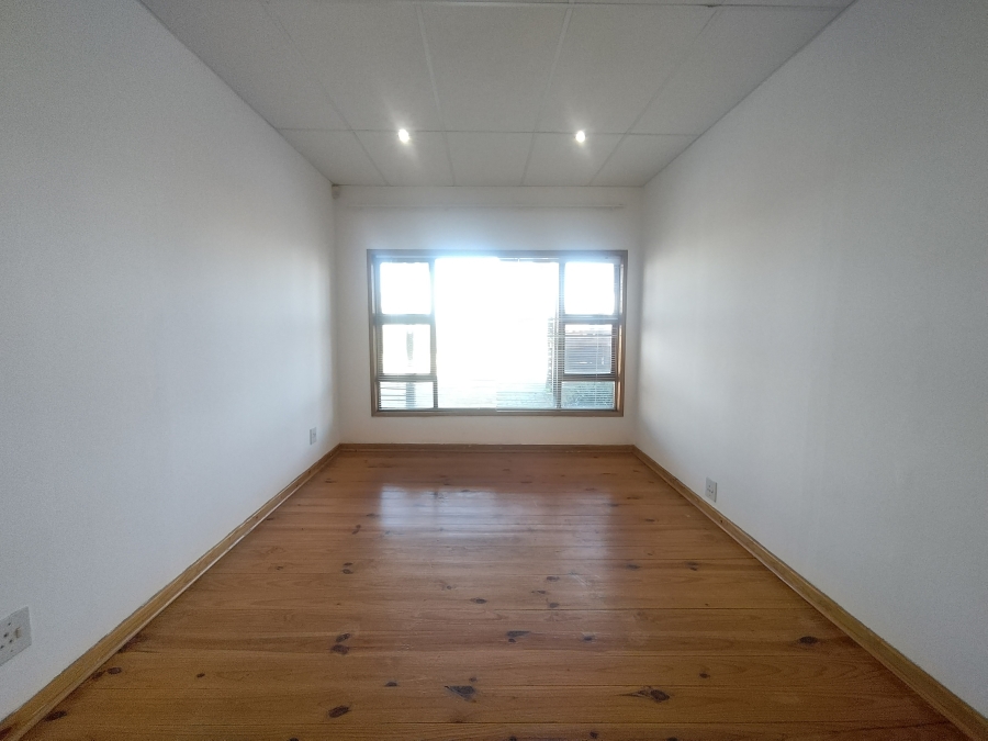 5 Bedroom Property for Sale in Kabeljauws Eastern Cape